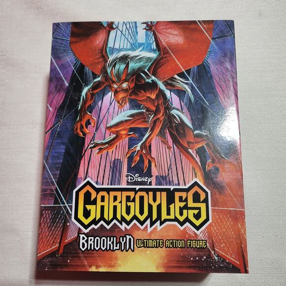 NECA Gargoyles Brooklyn Ultimate Action Figure - Picture 1 of 9